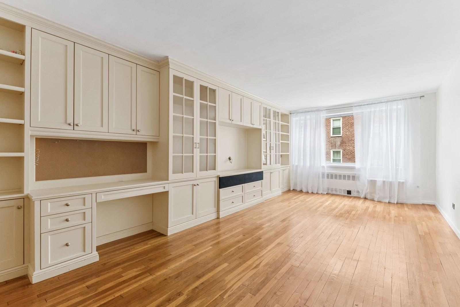 110-15 71st Road # 2K, Forest Hills, NY 11375