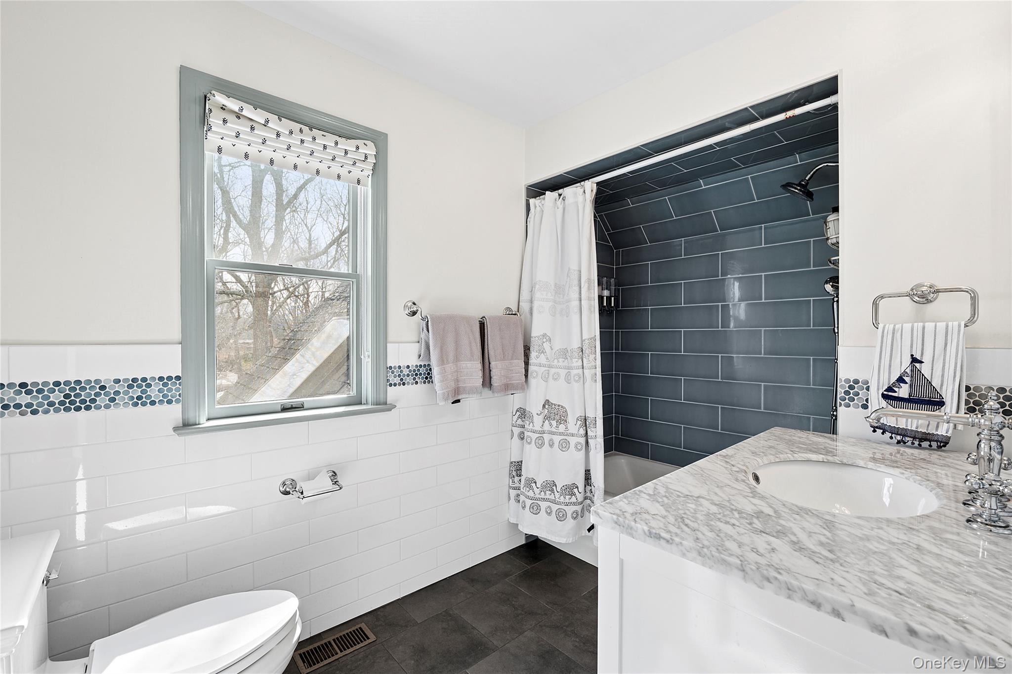 14 Towhee Trail, East Hampton, NY 11937