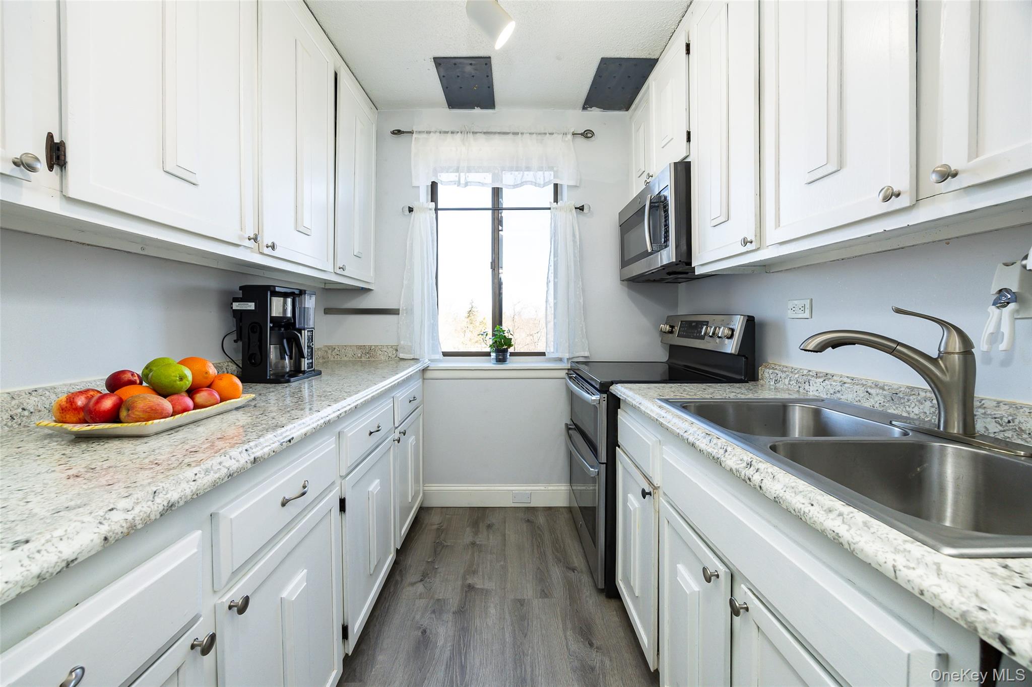 160 Academy Street # 7L, Poughkeepsie, NY 12601