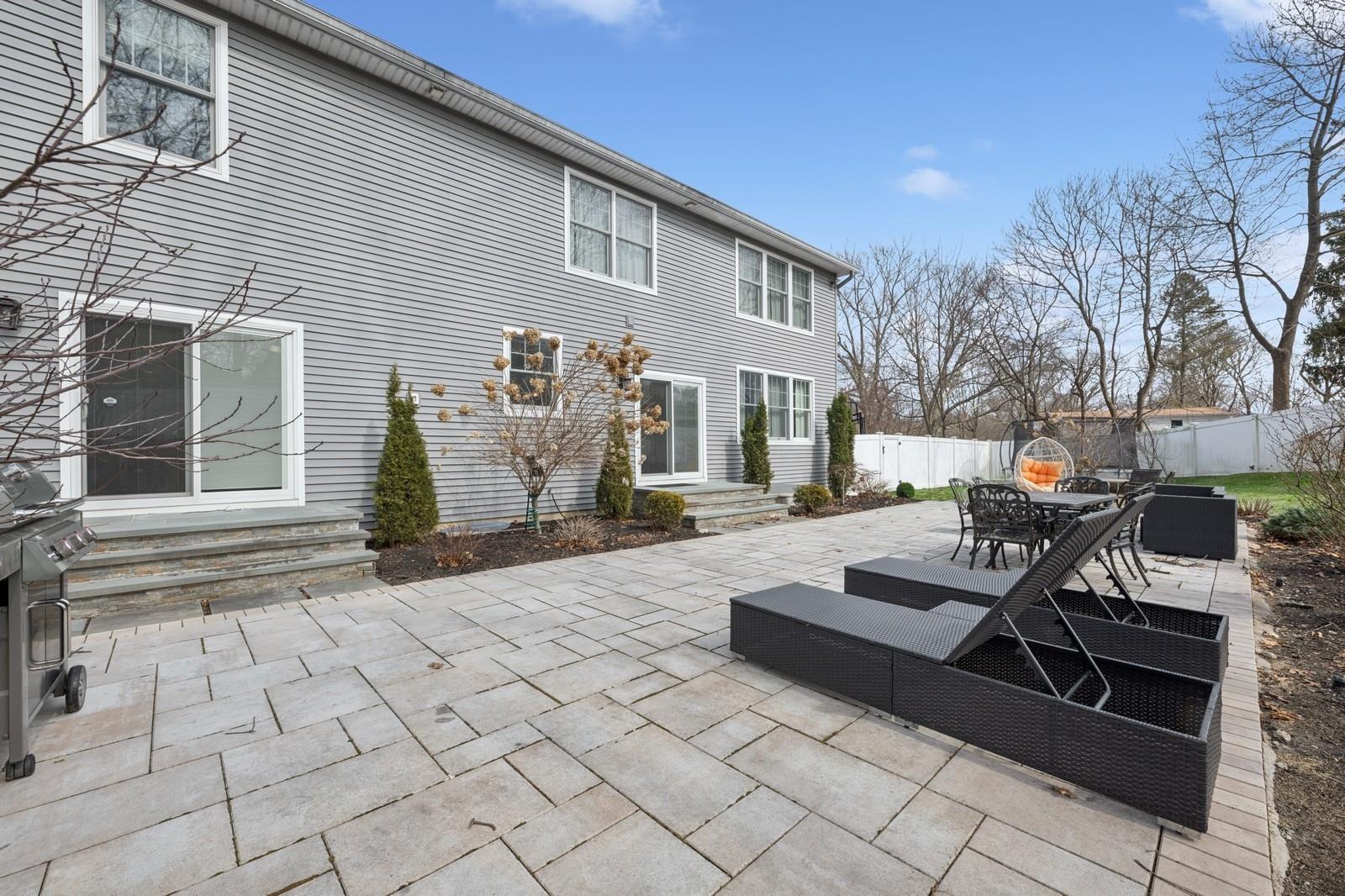 11 Vale Drive, Huntington, NY 11743
