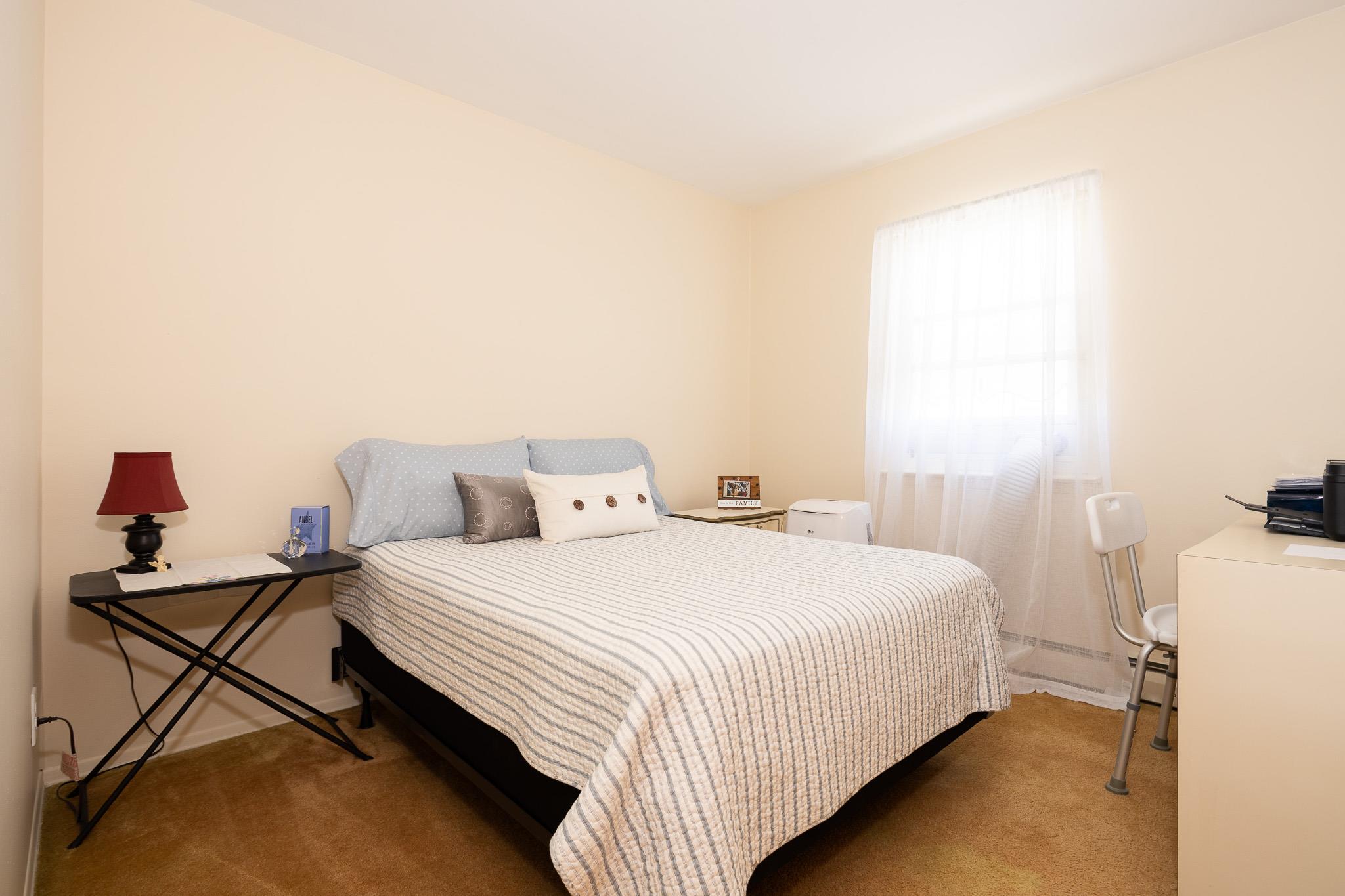 53 Tulipwood Dr, Commack, NY 11725