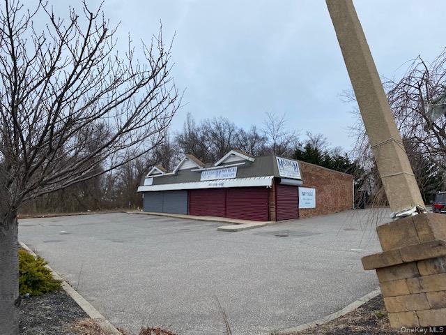 1470 Sunrise Highway, Islip, NY 11706