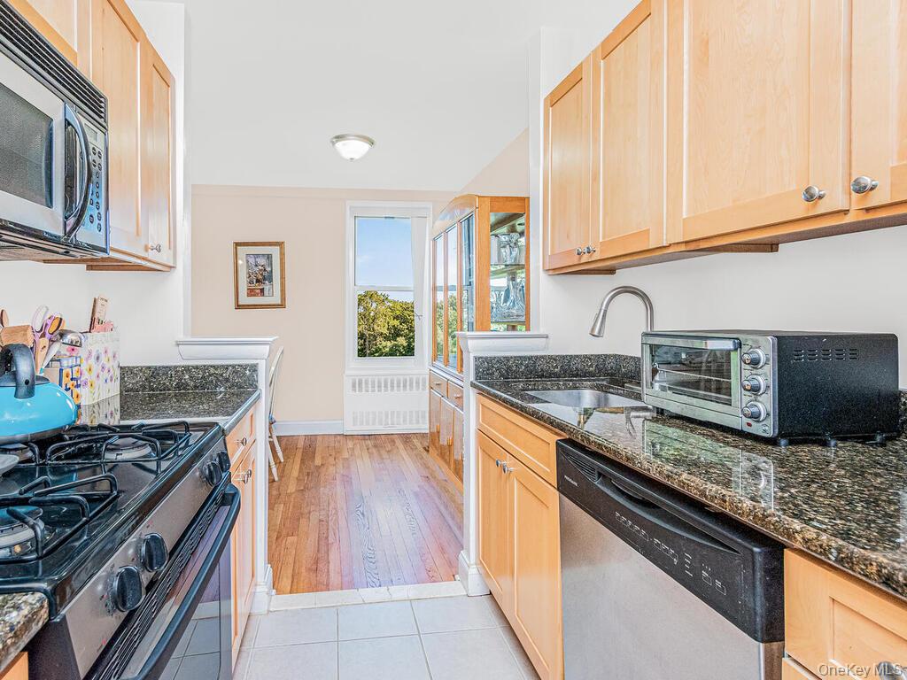 120 De Haven Drive # 629, Yonkers, NY 10703