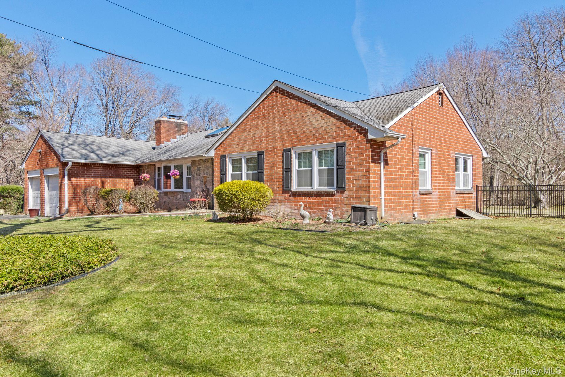 43 Harrison Avenue, Hauppauge, NY 11788