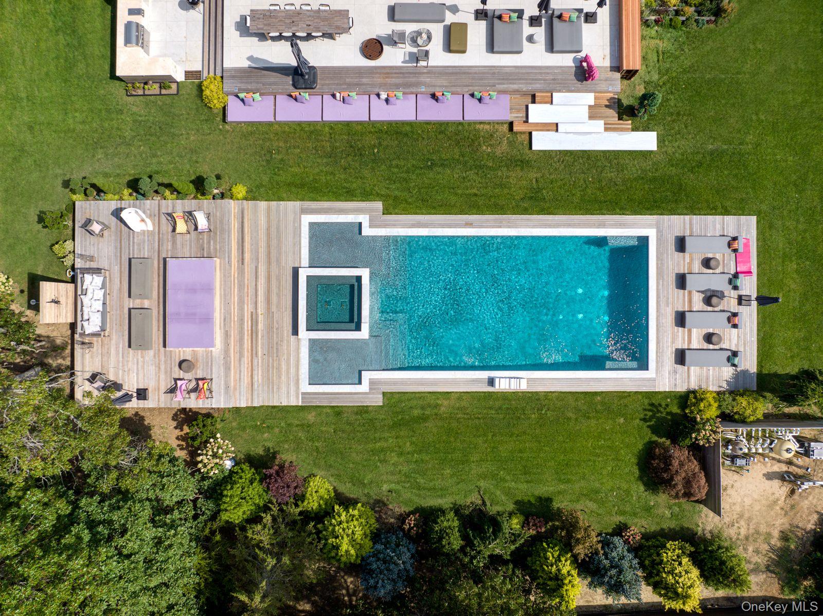 233 N Magee Street, Southampton, NY 11968