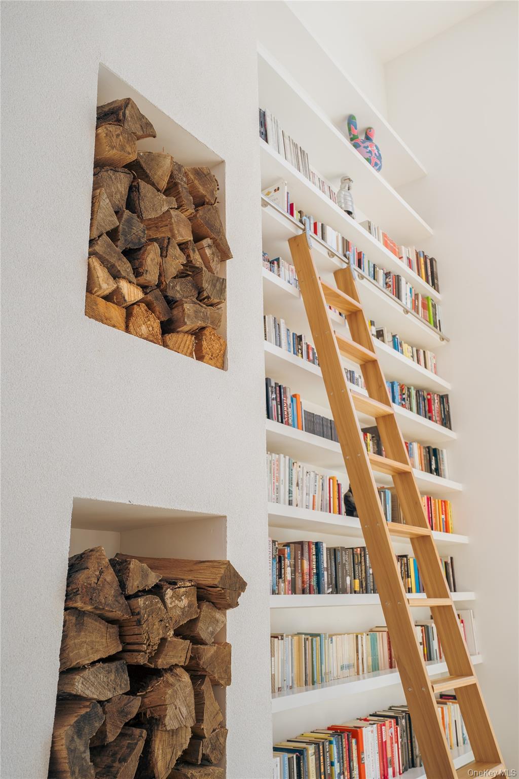 233 N Magee Street, Southampton, NY 11968