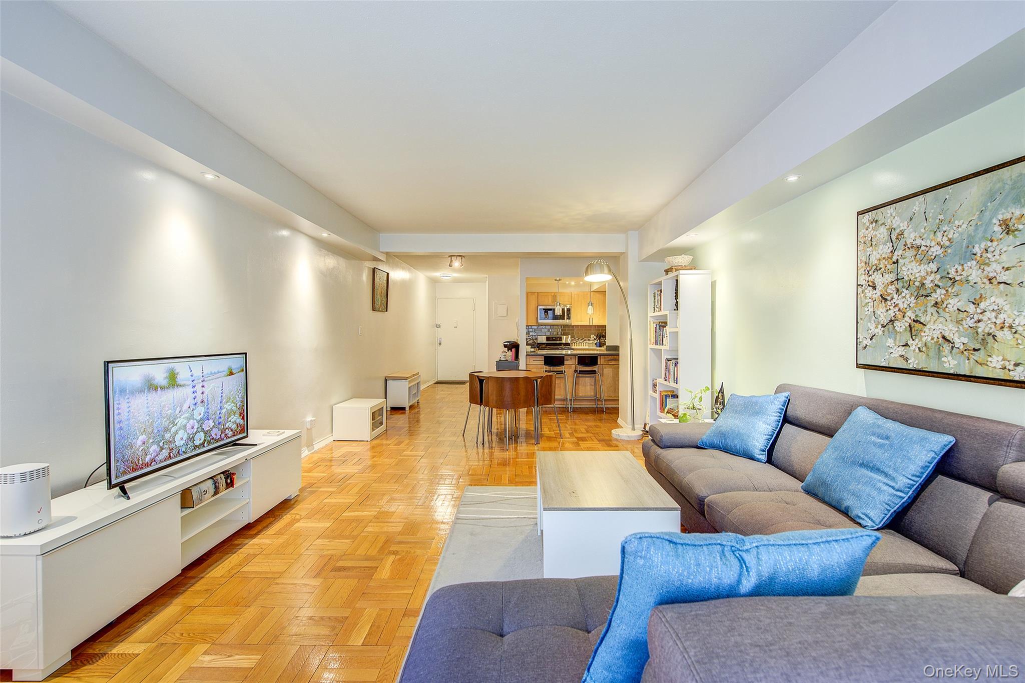 107-40 Queens Boulevard # Apt 3B, Forest Hills, NY 11375