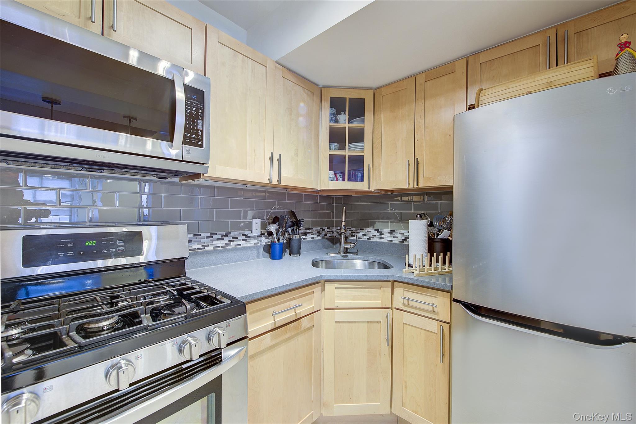 107-40 Queens Boulevard # Apt 3B, Forest Hills, NY 11375