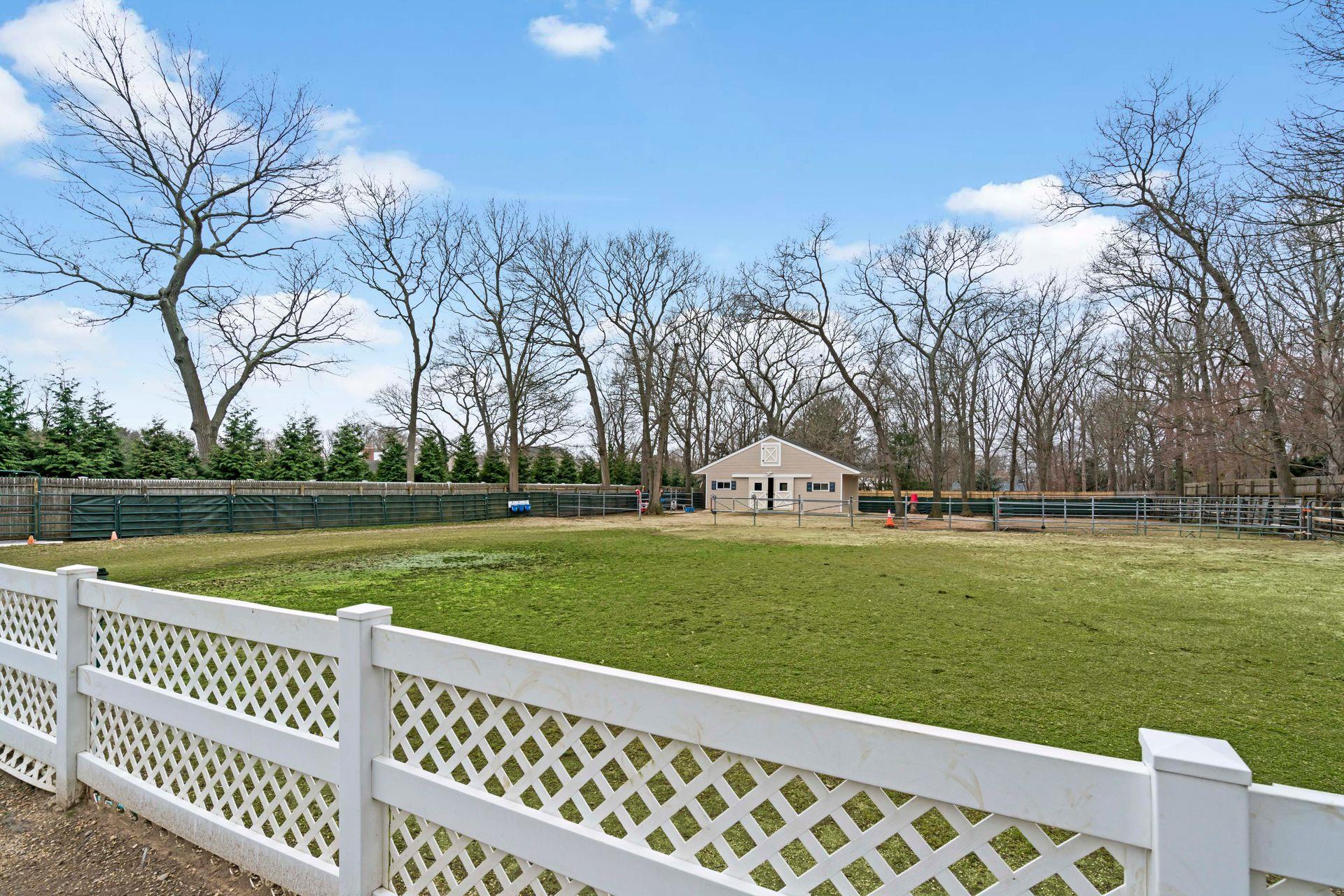 14 Hillside Avenue, Saint James, NY 11780