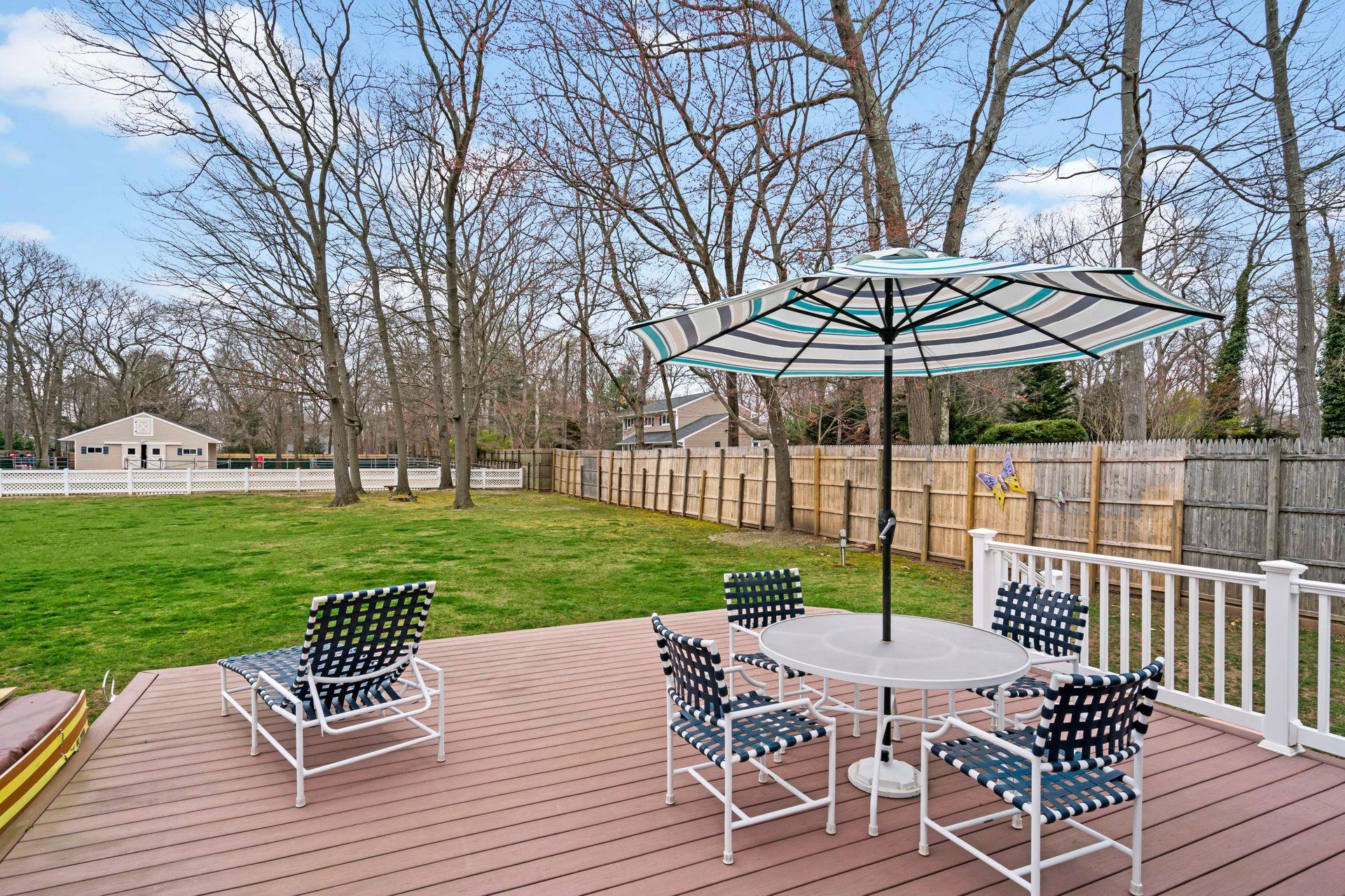 14 Hillside Avenue, Saint James, NY 11780