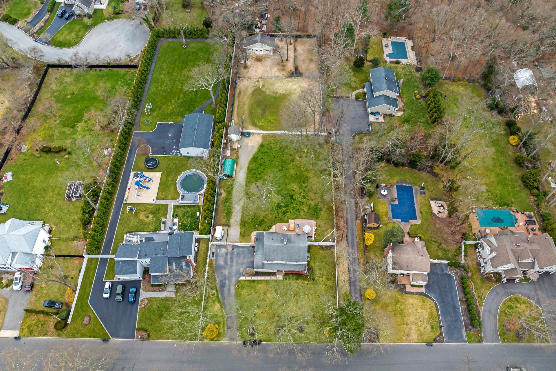 14 Hillside Avenue, Saint James, NY 11780