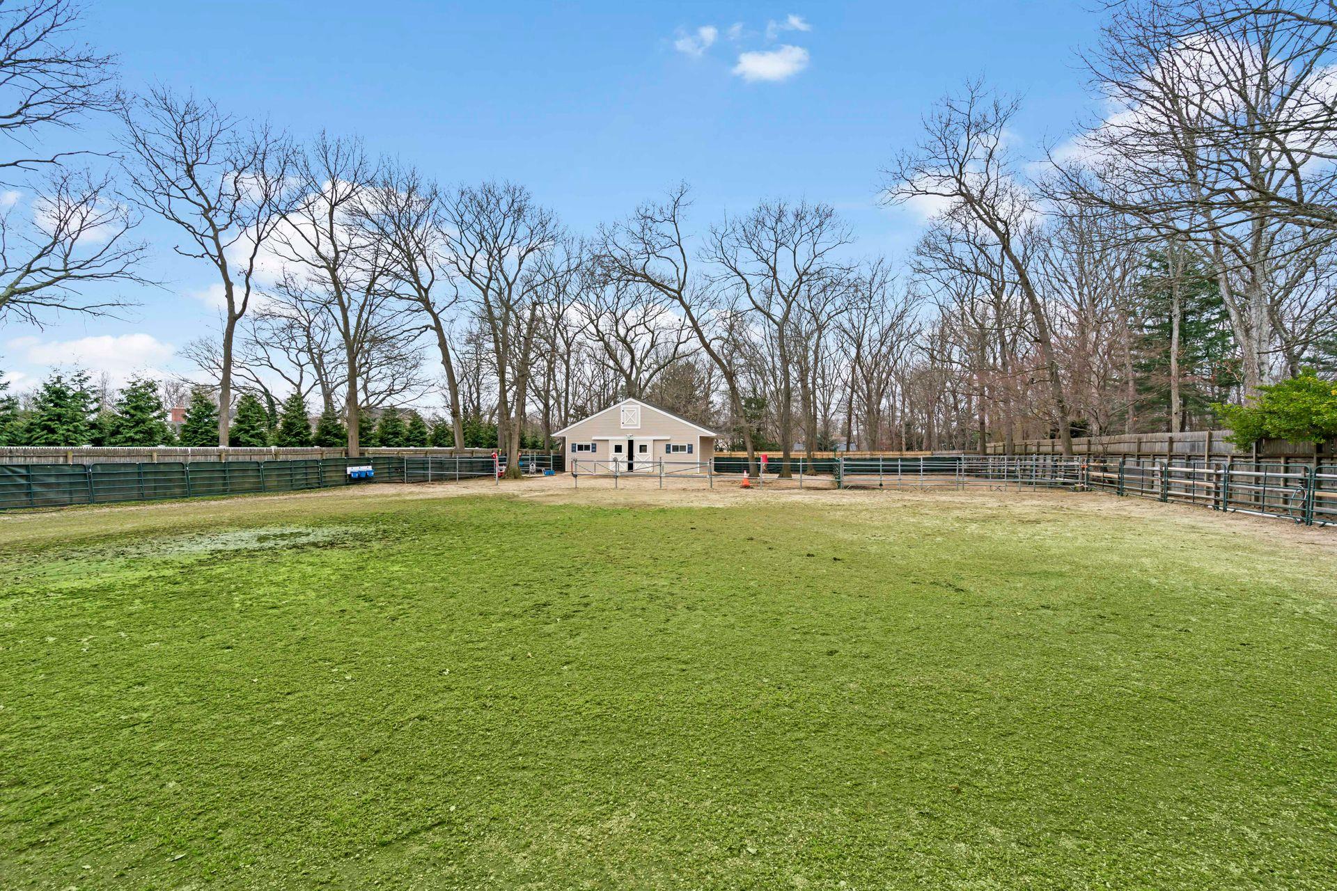 14 Hillside Avenue, Saint James, NY 11780