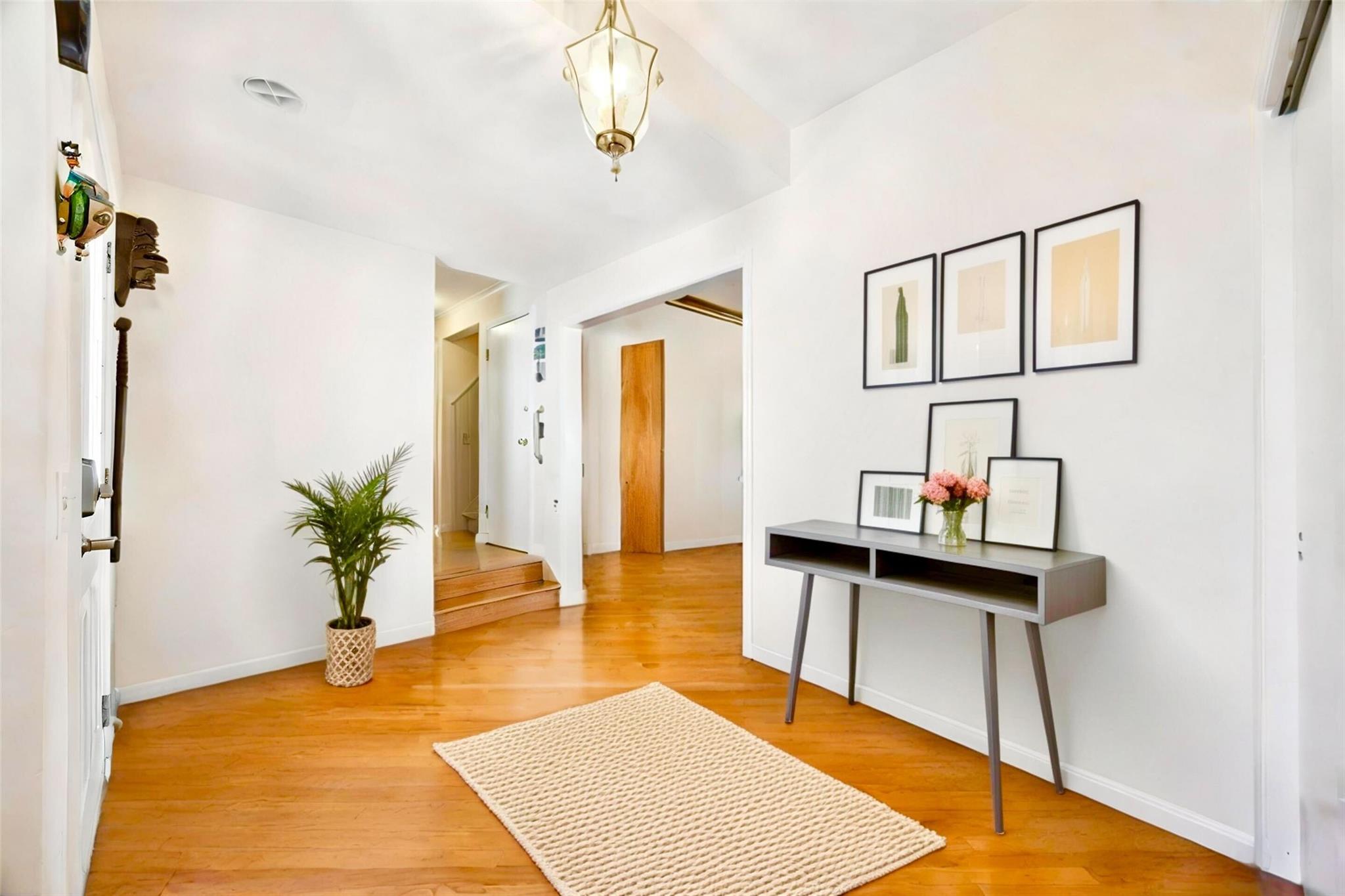 60 Wilmot Road, New Rochelle, NY 10804