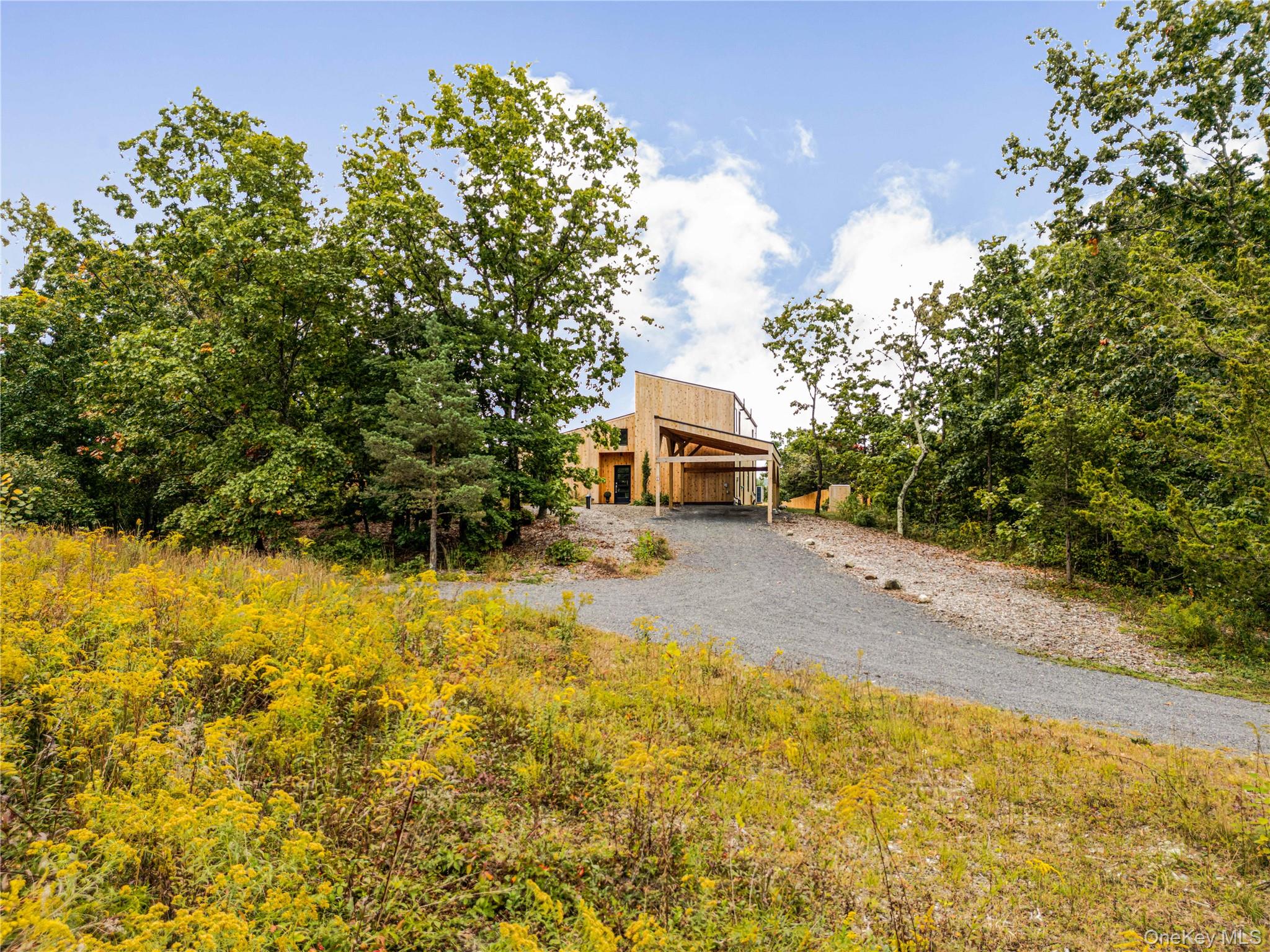 998 Willow Brook Road, Clinton Corners, NY 12514