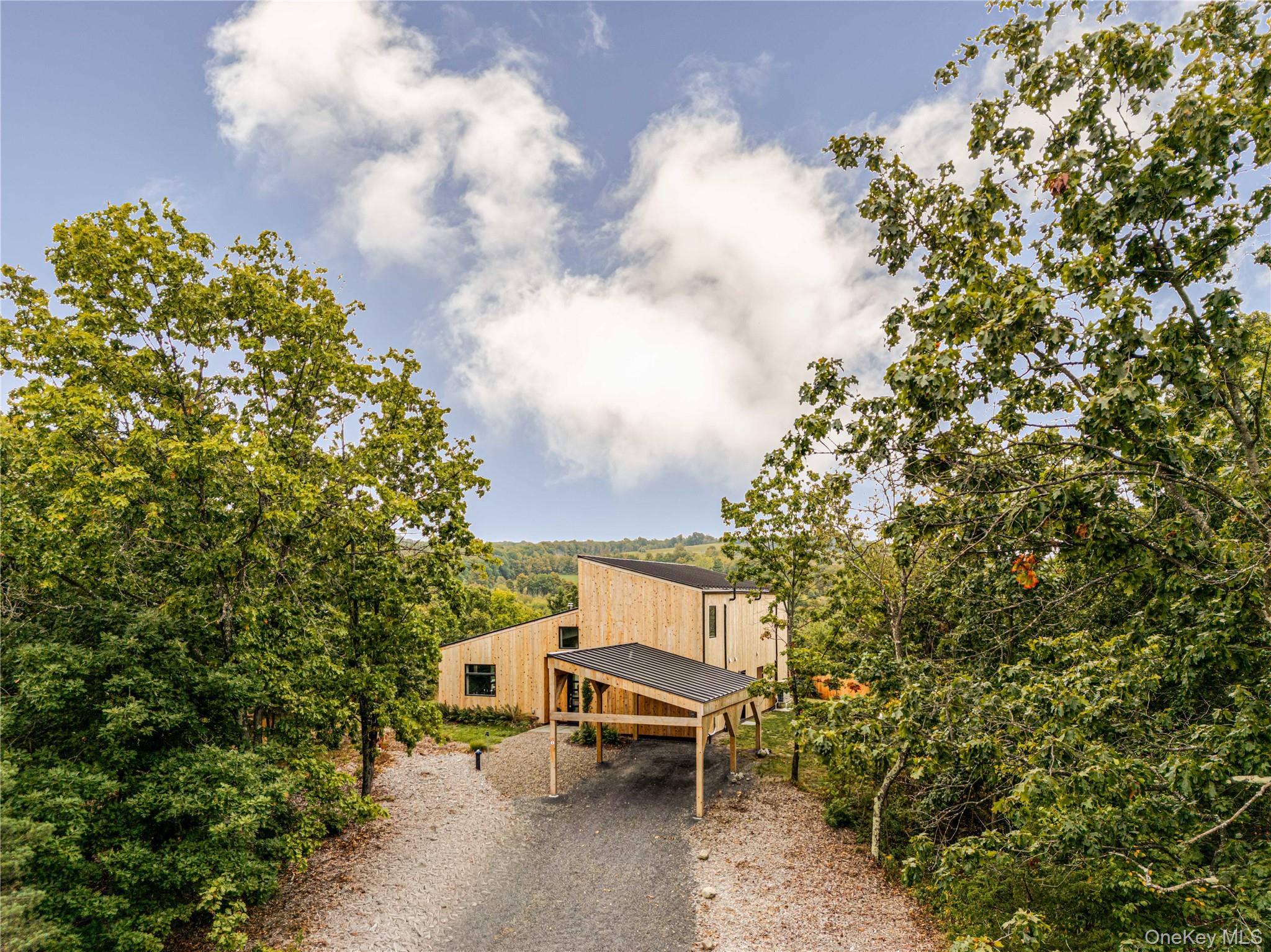 998 Willow Brook Road, Clinton Corners, NY 12514