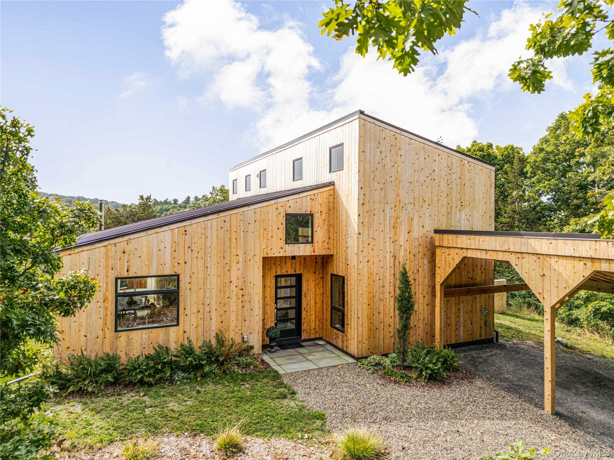 998 Willow Brook Road, Clinton Corners, NY 12514