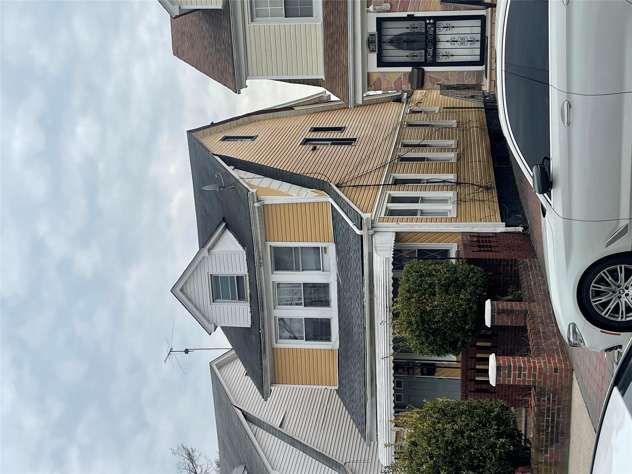 205-26 116th Road, Saint Albans, NY 11412