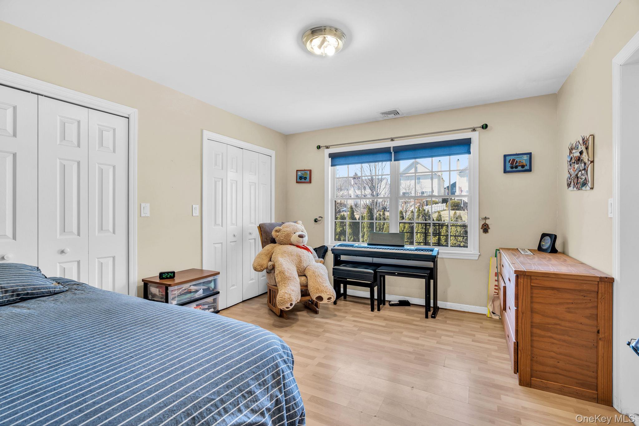 27 Overlook Road, White Plains, NY 10605