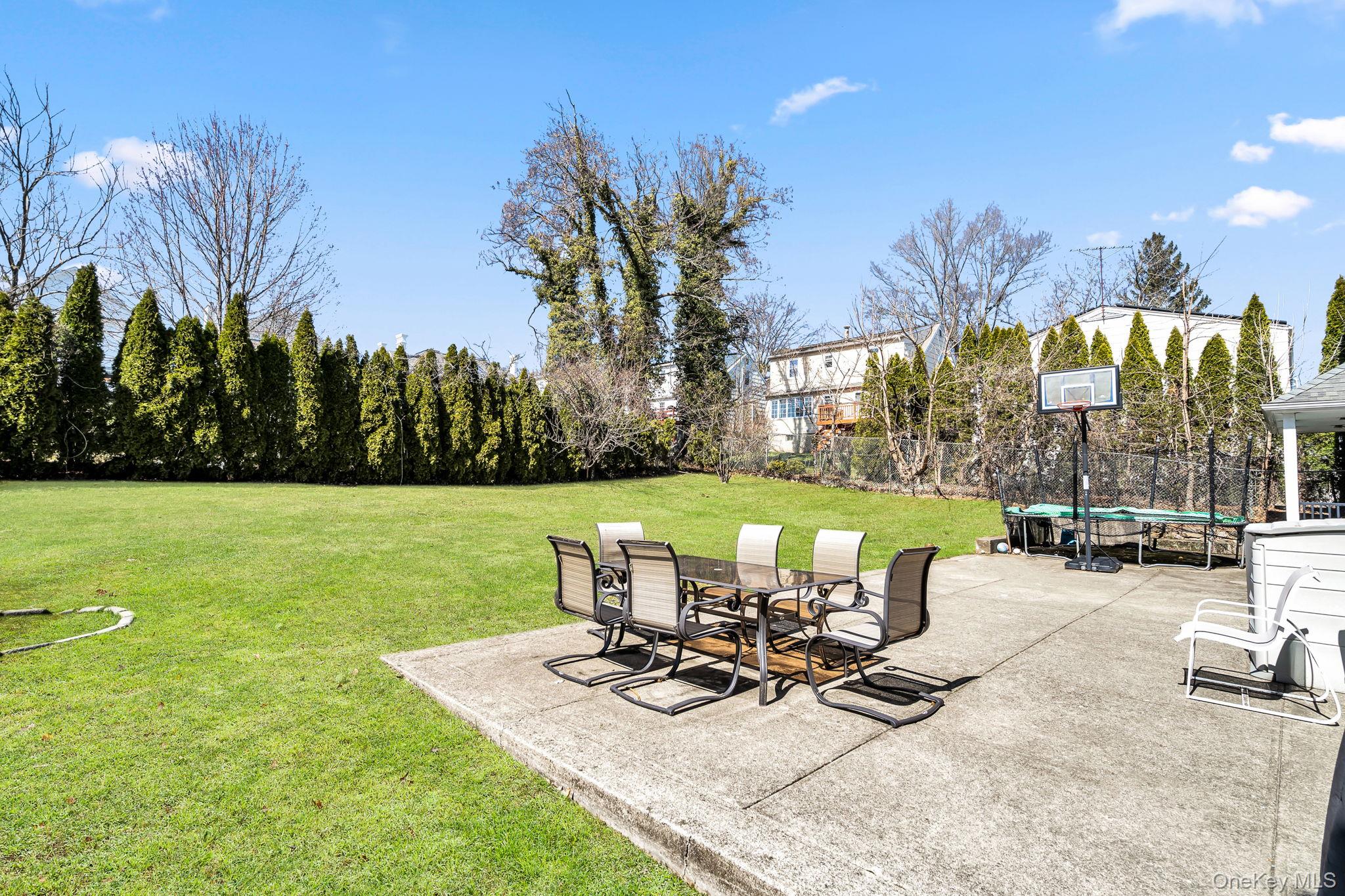 27 Overlook Road, White Plains, NY 10605