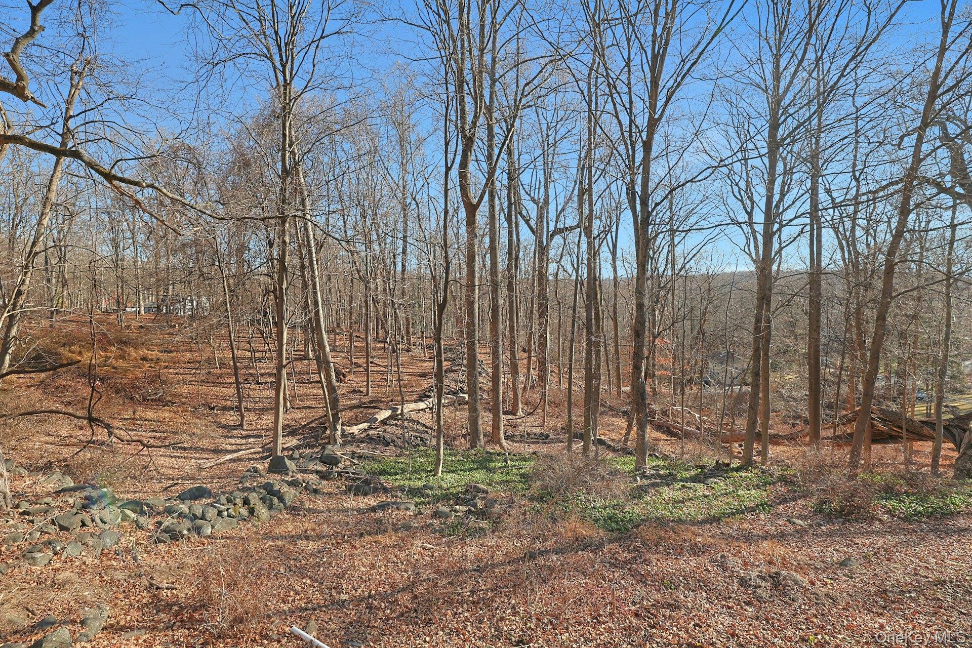 35 Mountain Trail, Croton-on-Hudson, NY 10520