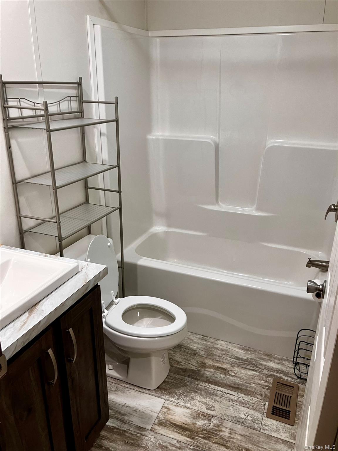 20 Shore Lane, Burlingham, NY 12722