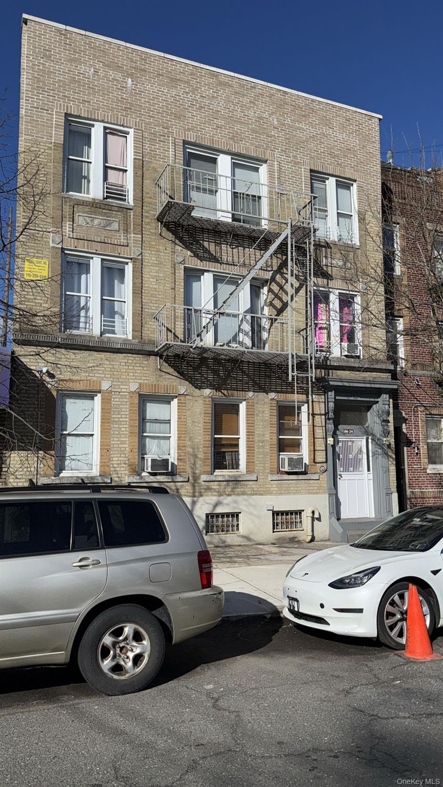 86-24 102 Street, Richmond Hill, NY 11418