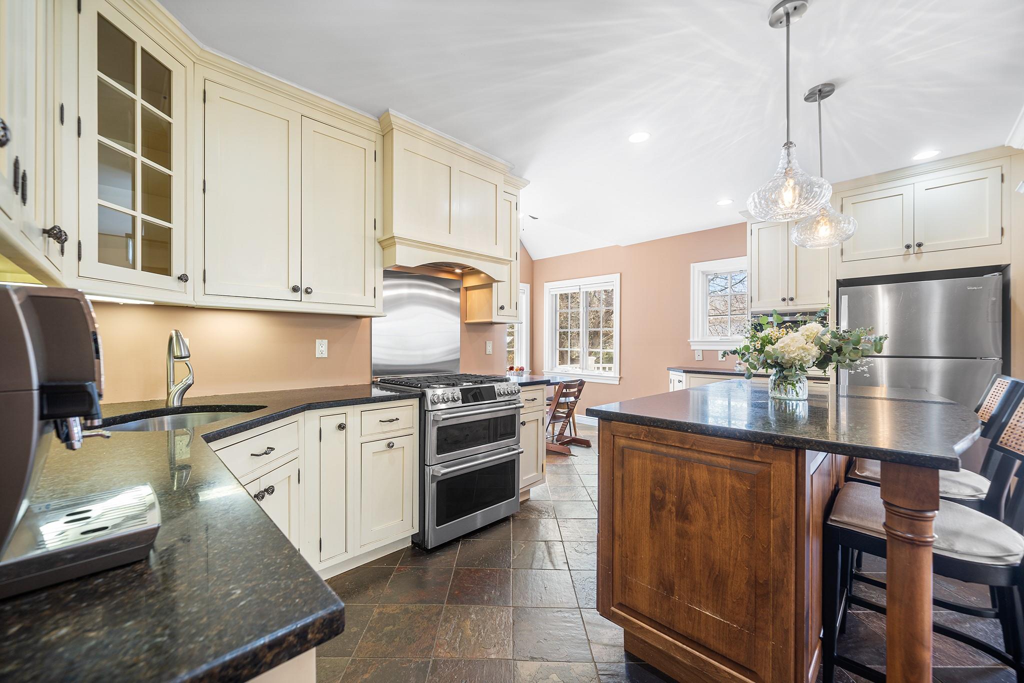 348 Heathcote Road, Scarsdale, NY 10583
