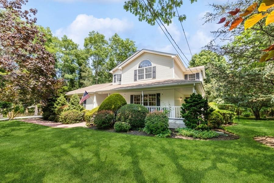 735 Deerfoot Path, Cutchogue, NY 11935