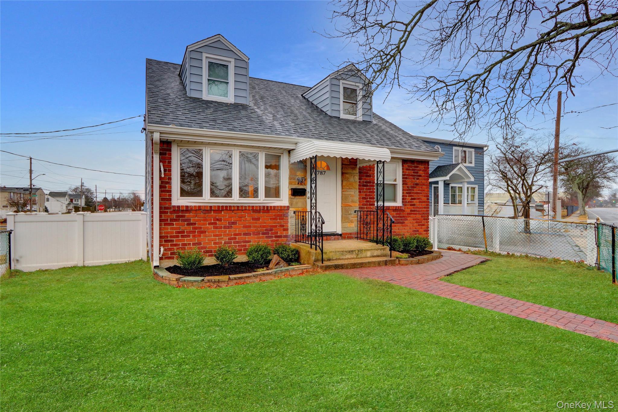 787 Stewart Avenue, Bethpage, NY 11714