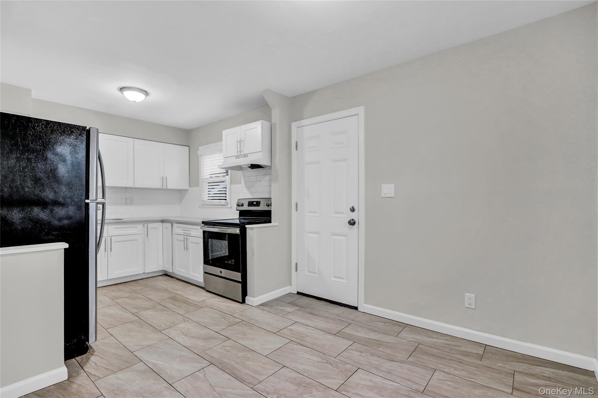 787 Stewart Avenue, Bethpage, NY 11714