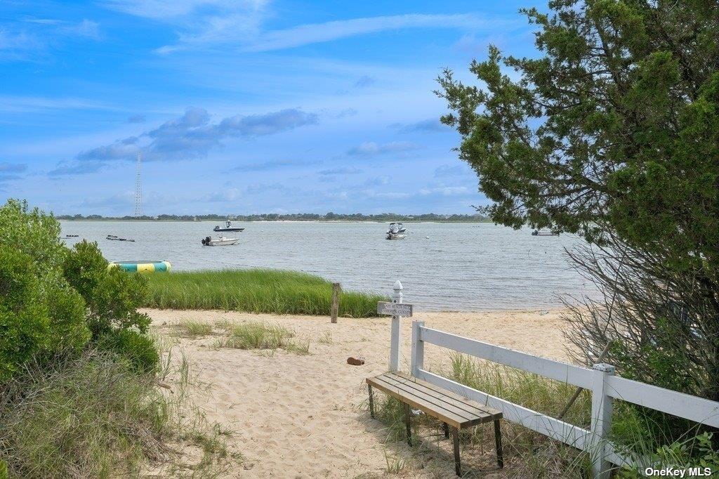 53 Crassen Boulevard # 5, Amagansett, NY 11930