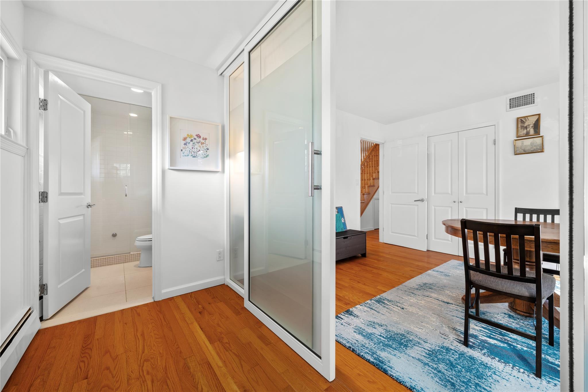 19 Strawberry Lane, Roslyn Heights, NY 11577