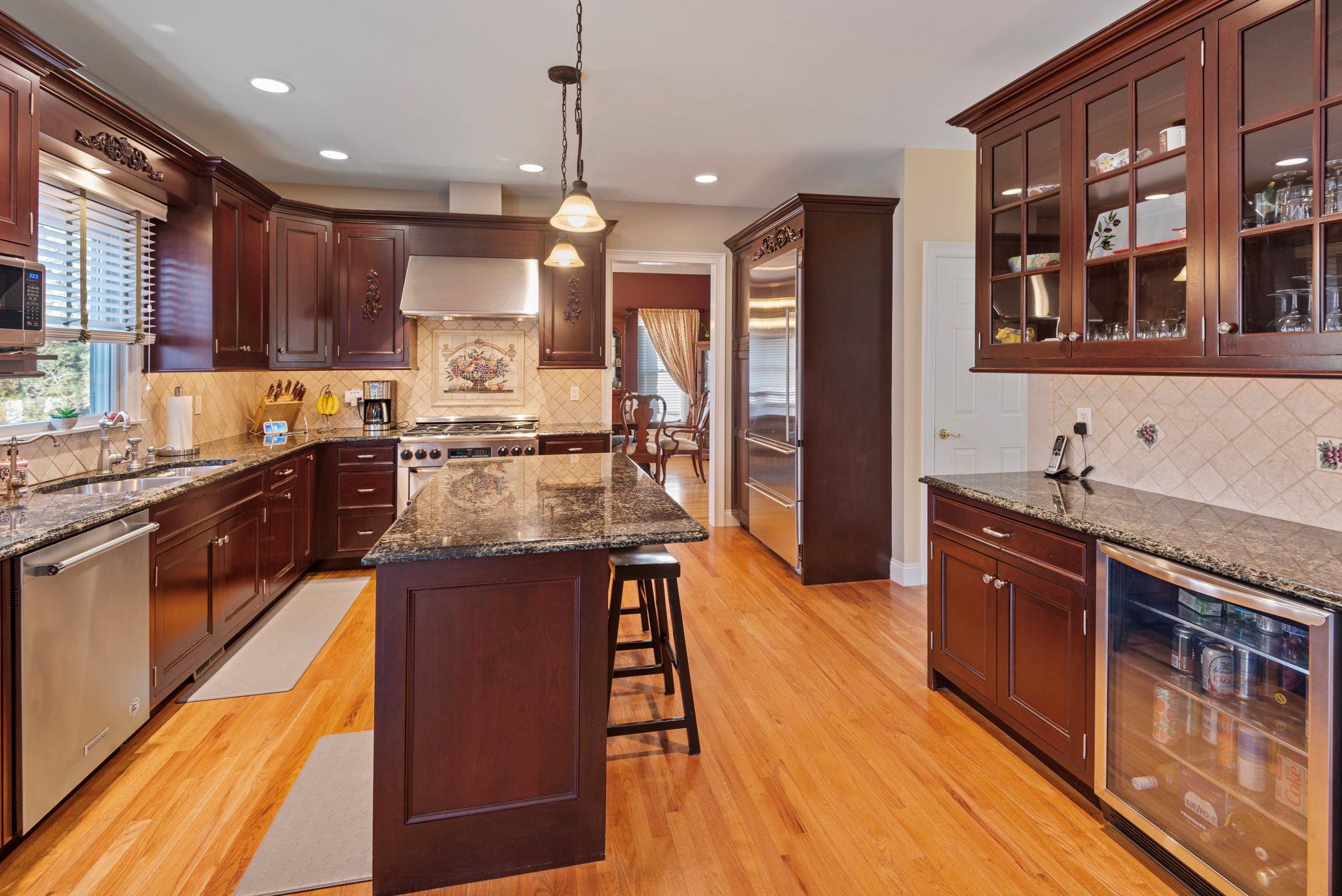 25 Franciscan Lane, Smithtown, NY 11787