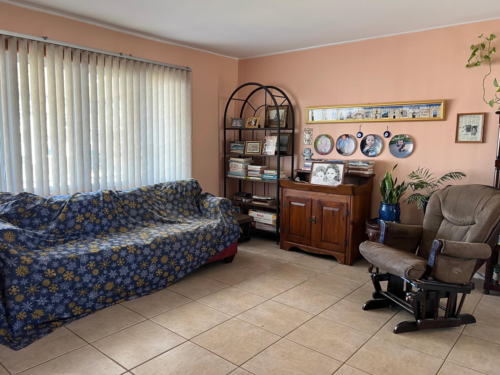 134 McKinley Avenue, Island Park, NY 11558