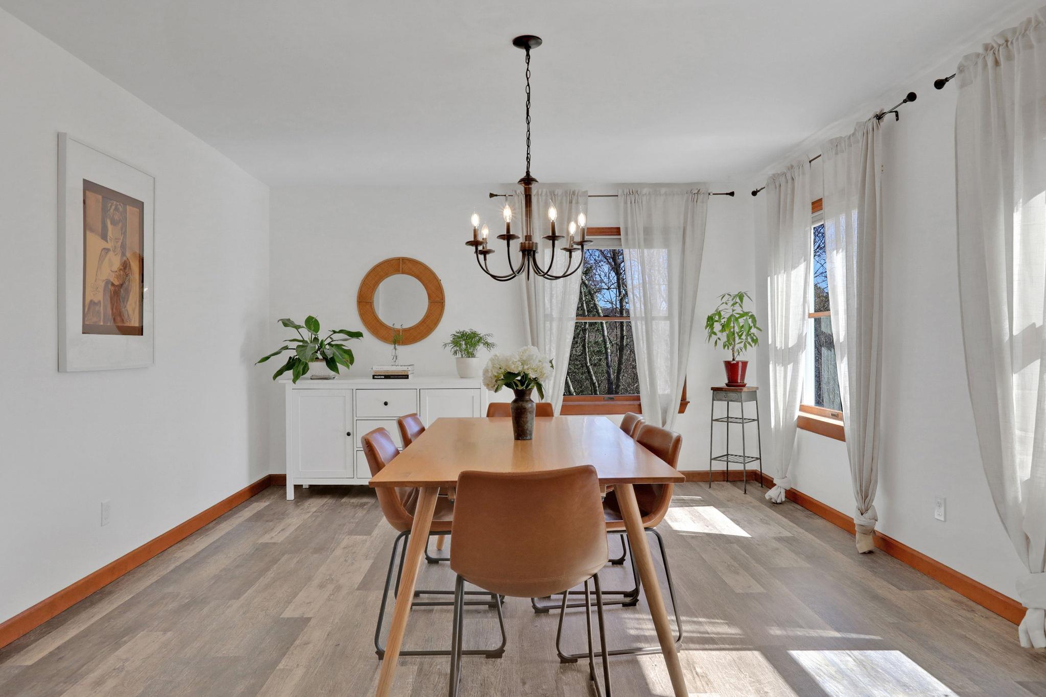 2 Durmo Road, New Paltz, NY 12561