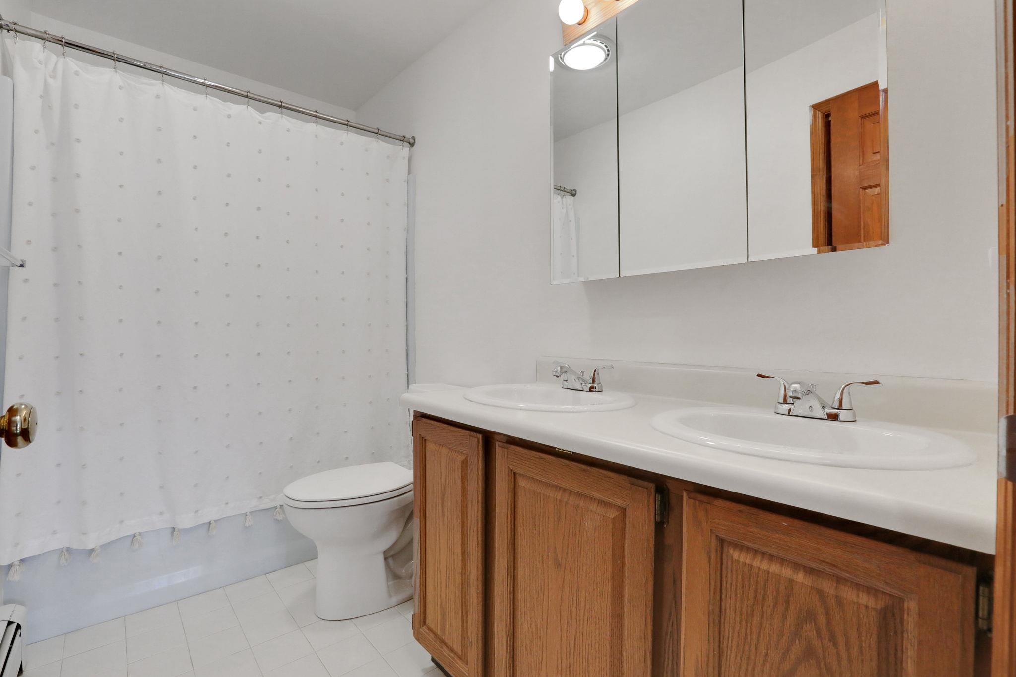 2 Durmo Road, New Paltz, NY 12561