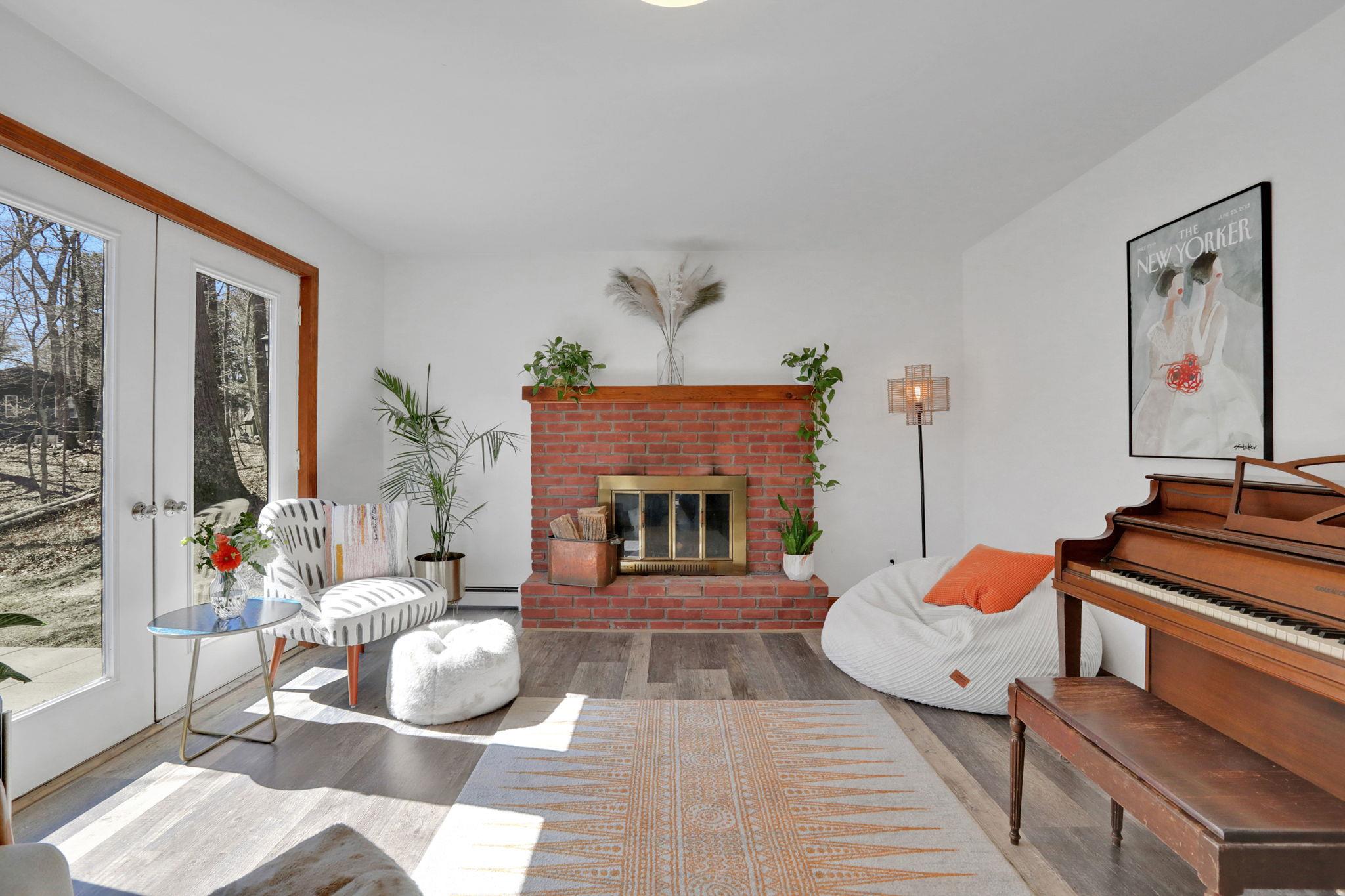 2 Durmo Road, New Paltz, NY 12561