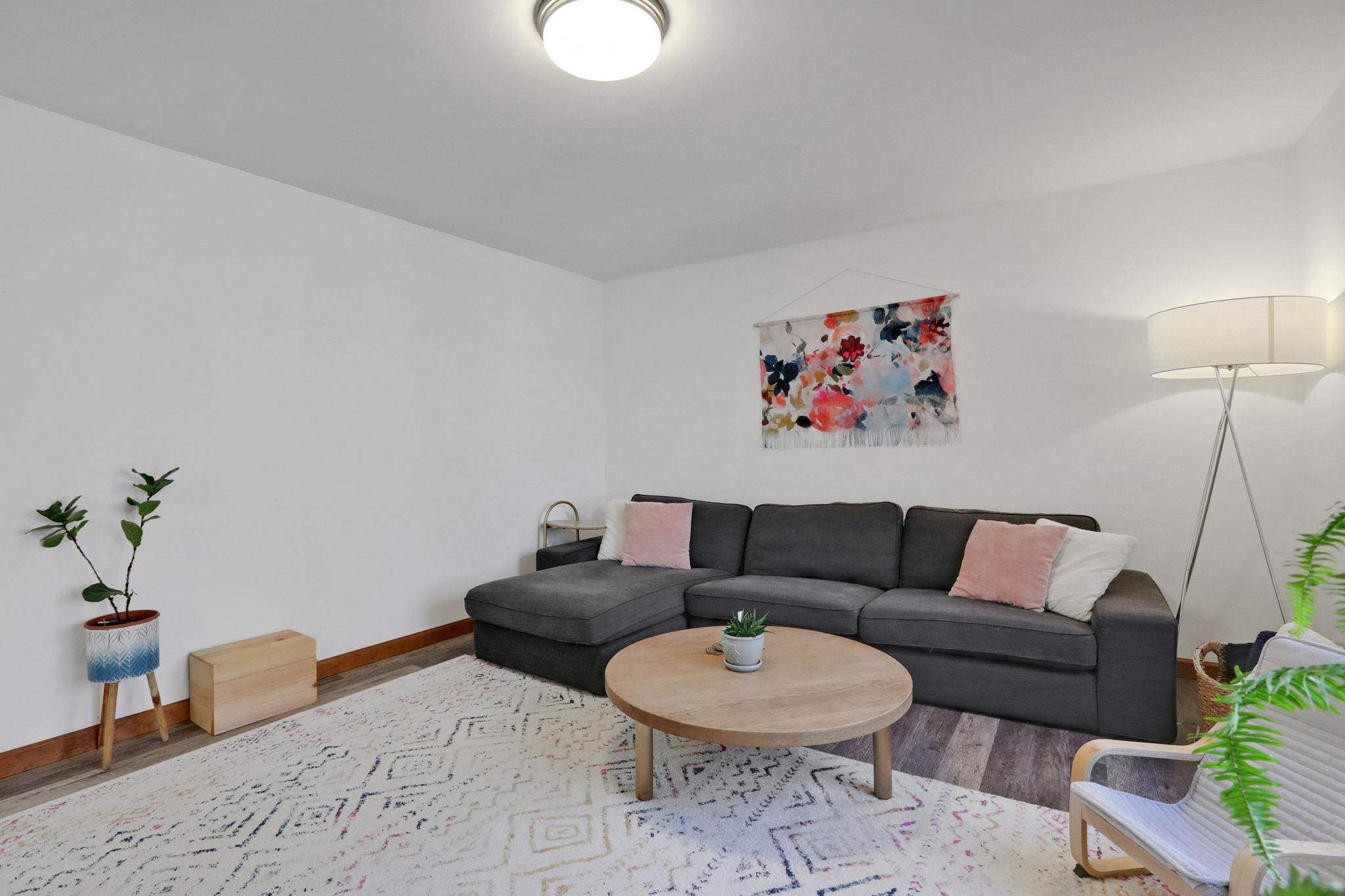 2 Durmo Road, New Paltz, NY 12561