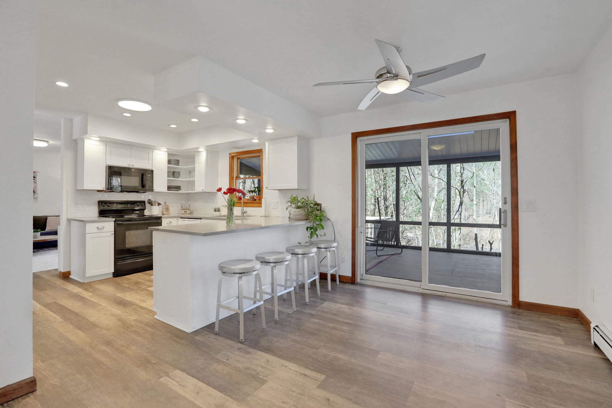 2 Durmo Road, New Paltz, NY 12561