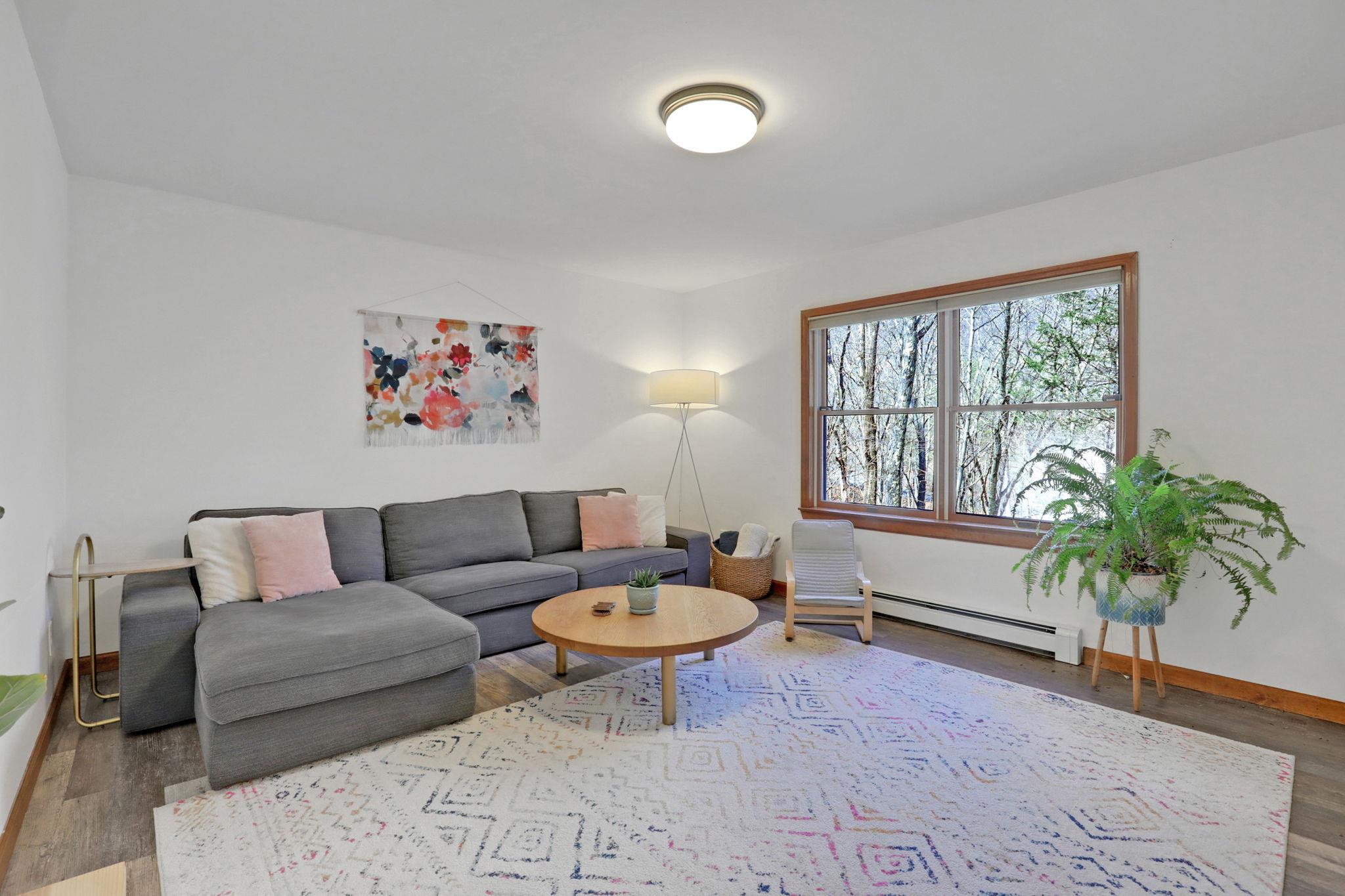 2 Durmo Road, New Paltz, NY 12561