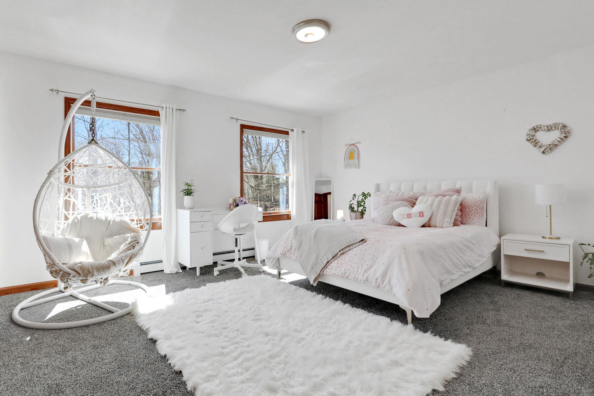 2 Durmo Road, New Paltz, NY 12561