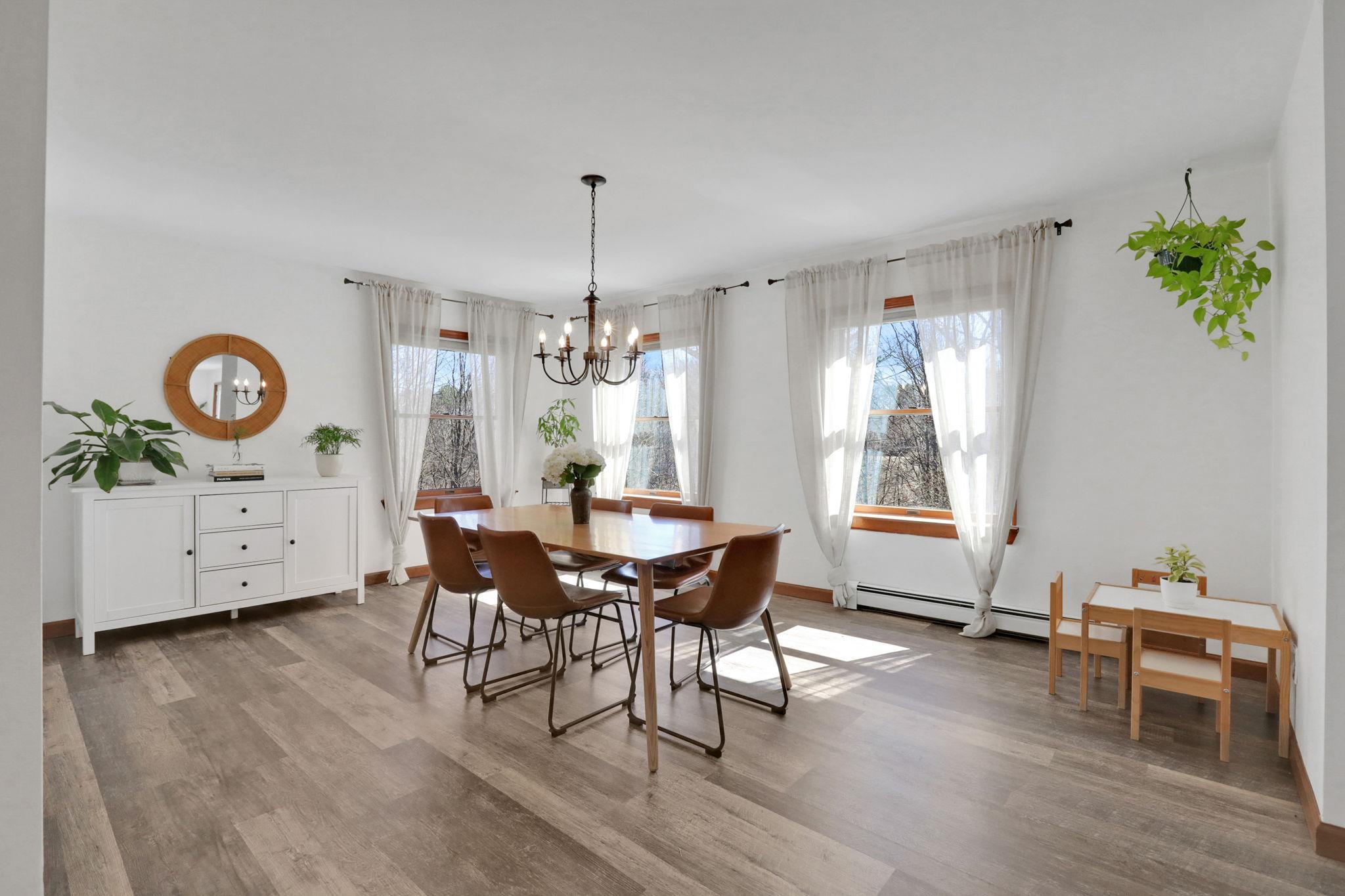 2 Durmo Road, New Paltz, NY 12561