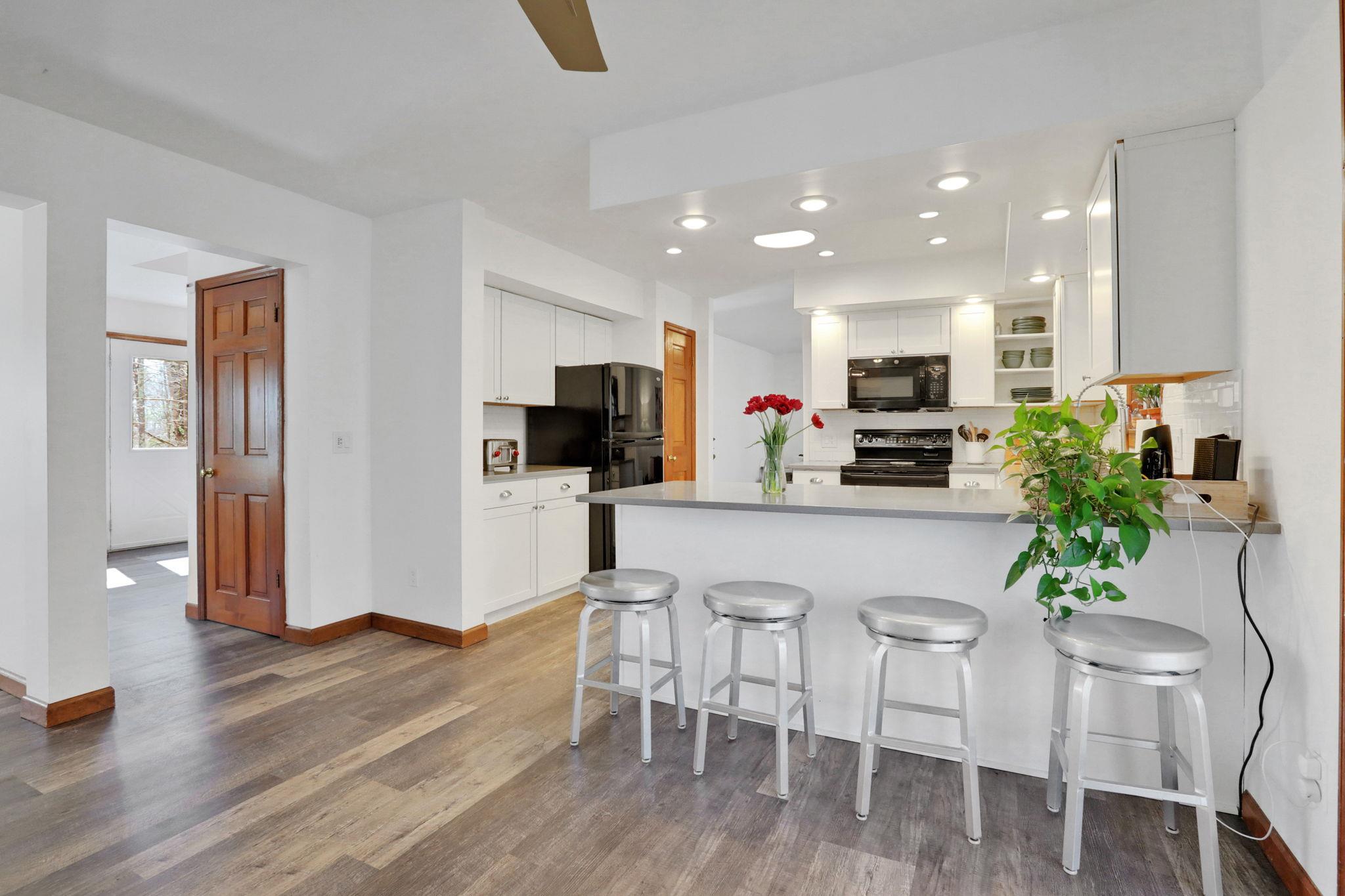 2 Durmo Road, New Paltz, NY 12561