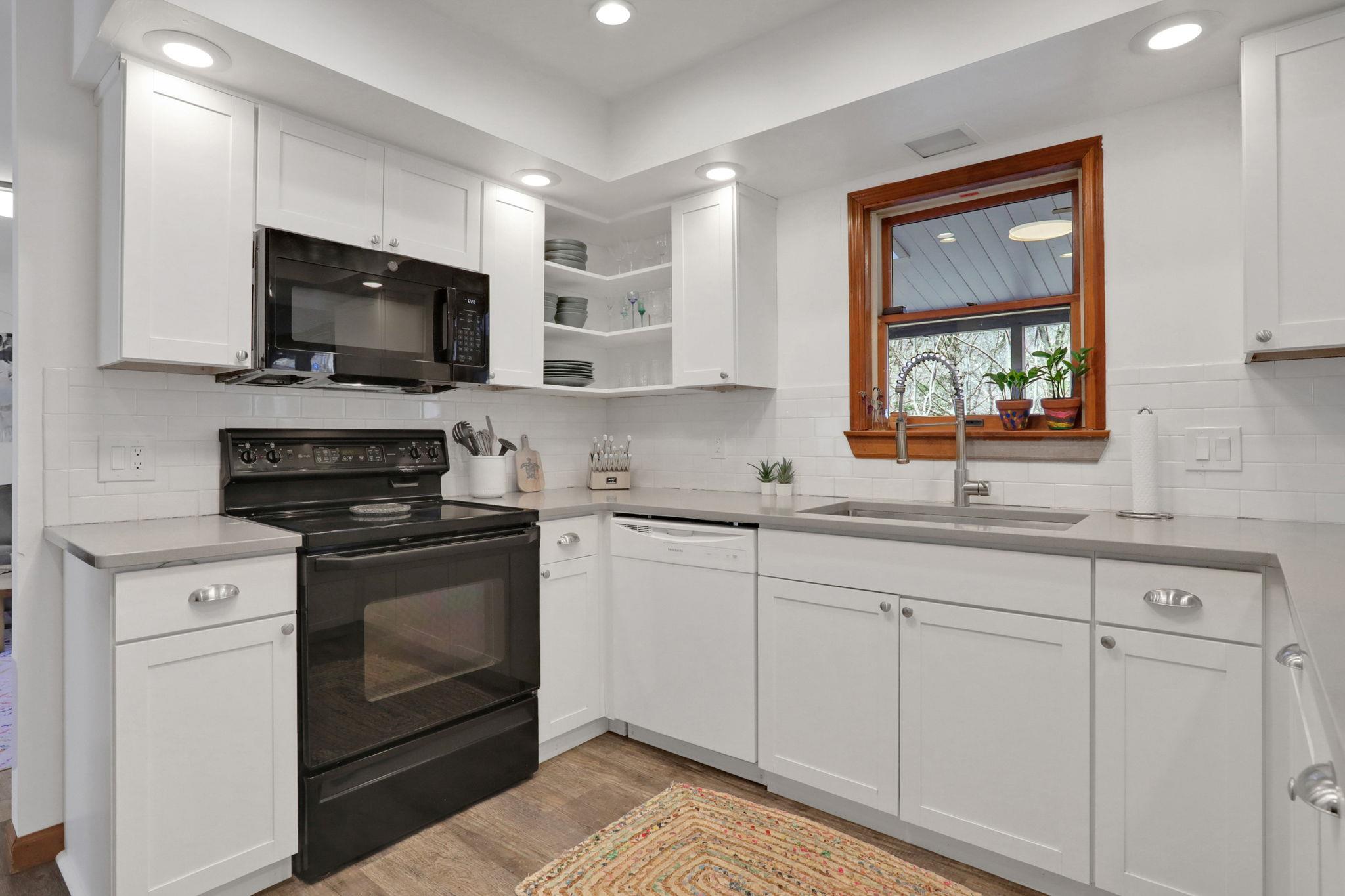 2 Durmo Road, New Paltz, NY 12561