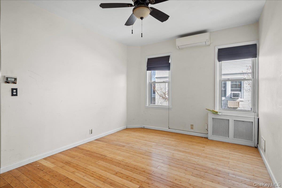 2871 E 194th Street, Bronx, NY 10461