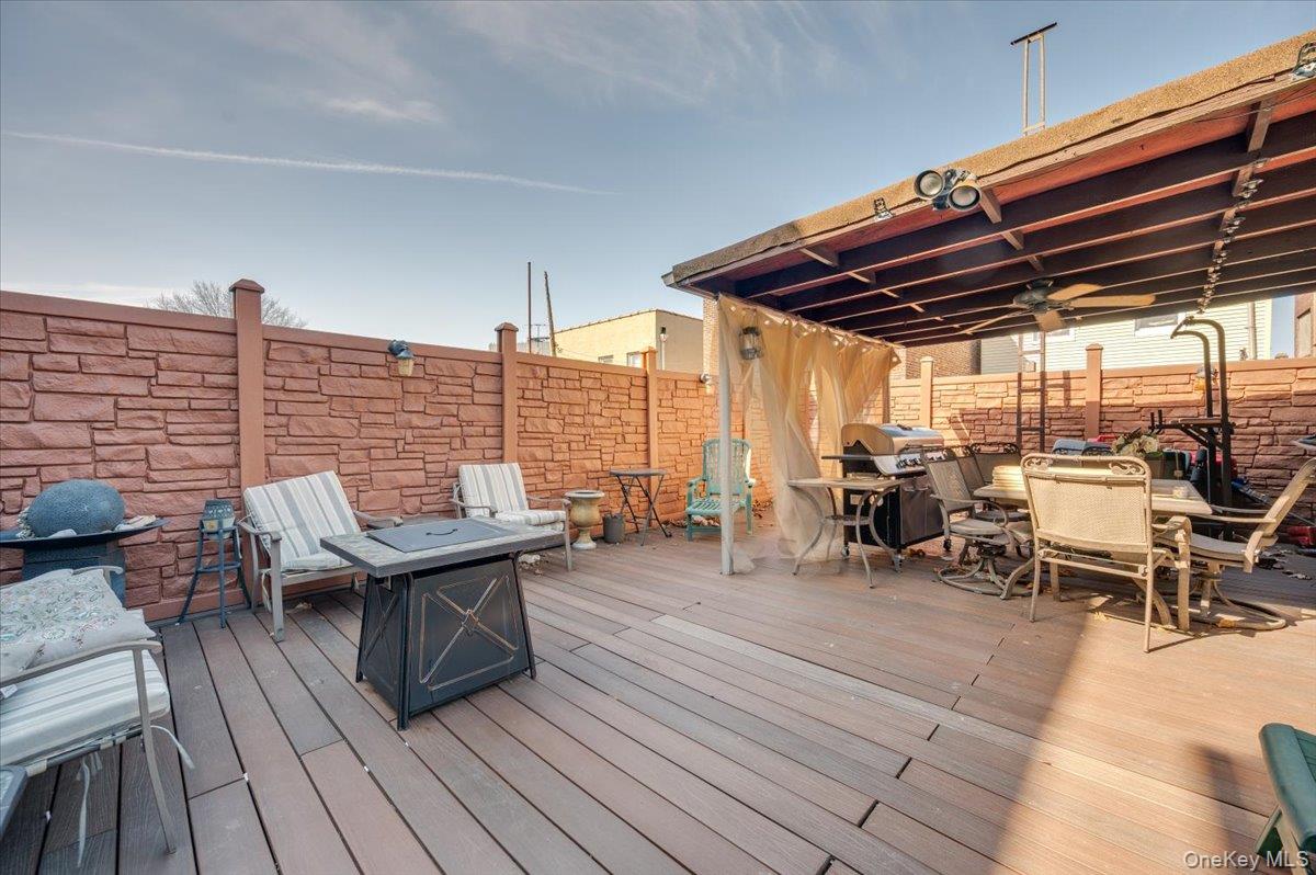 2871 E 194th Street, Bronx, NY 10461