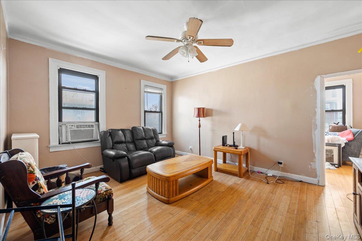 2871 E 194th Street, Bronx, NY 10461