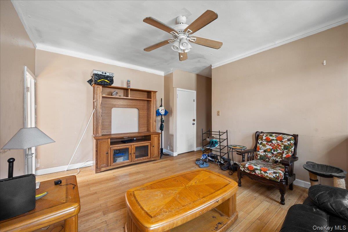 2871 E 194th Street, Bronx, NY 10461