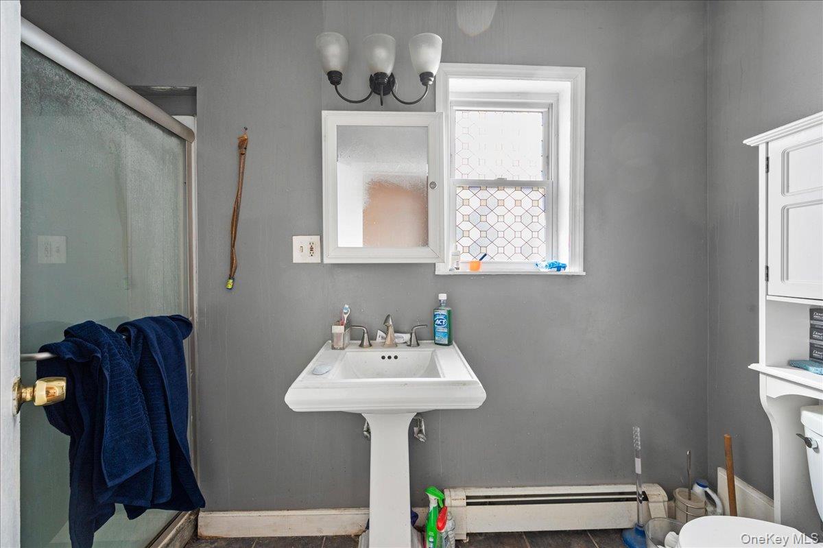 2871 E 194th Street, Bronx, NY 10461