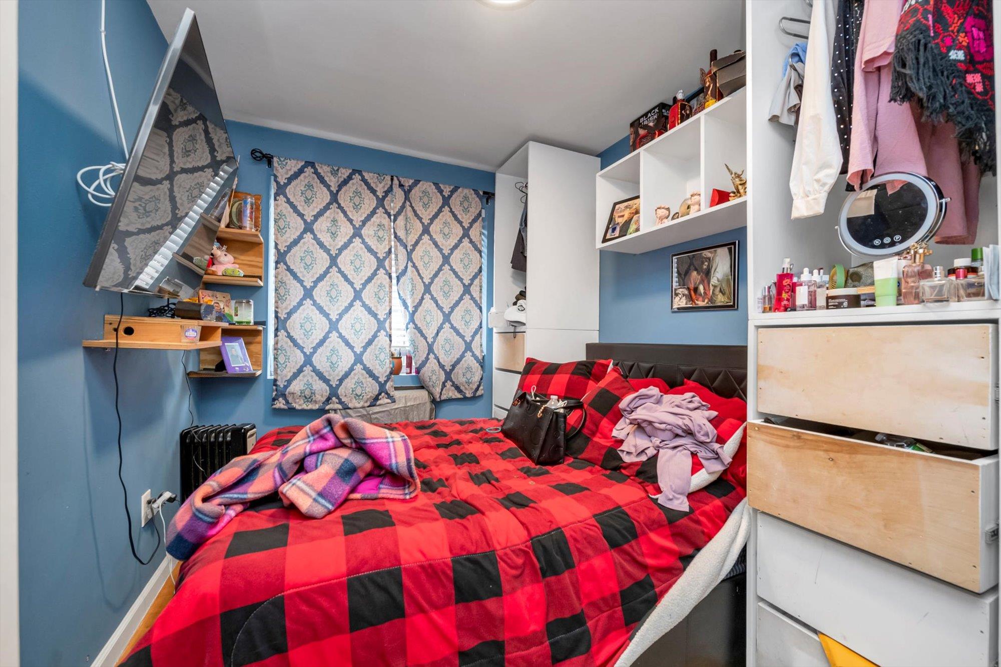 100-18 40TH Road, Corona, NY 11368